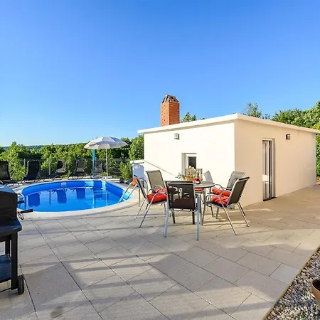 3 Bedroom Lovely In Labin * Labin (Istria)