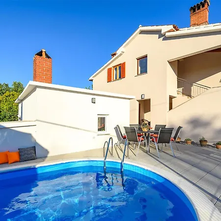 Apartament 3 Bedroom Lovely In *