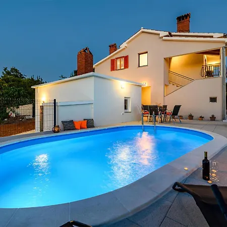 Apartment 3 Bedroom Lovely In Labin