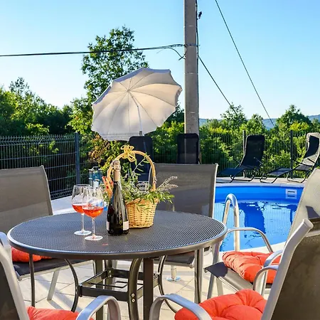 3 Bedroom Lovely In Labin