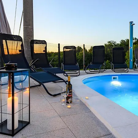 3 Bedroom Lovely In Labin Apartment Labin (Istria)