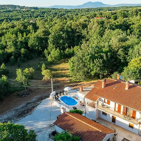 3 Bedroom Lovely In Labin Labin (Istria)