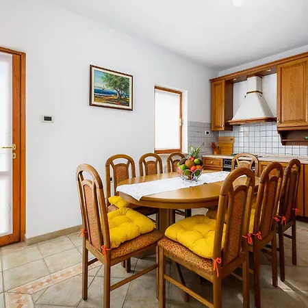 3 Bedroom Lovely In Labin Labin (Istria)
