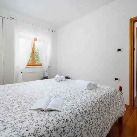 3 Bedroom Lovely In Labin Apartment *