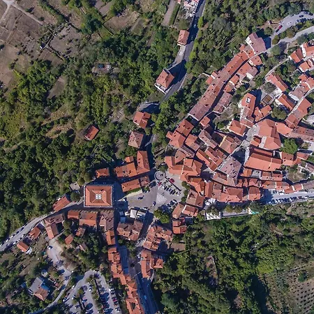 3 Bedroom Lovely In Labin Apartment *
