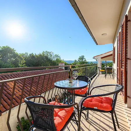 Apartment 3 Bedroom Lovely In Labin Labin (Istria)