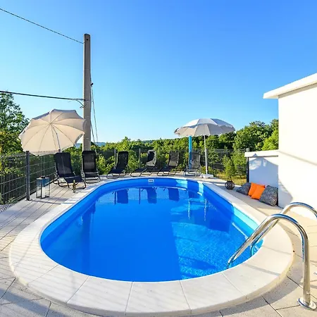 3 Bedroom Lovely In * Labin (Istria)